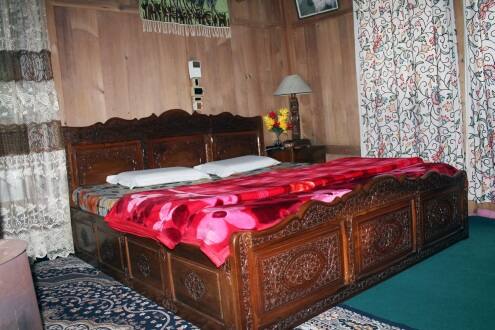 Houseboat Sweet Star, Srinagar 3